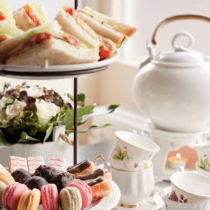 Zondag 25 mei 2025 | High Tea & Ontmoeten | 18+