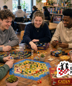 Social Café Oss – Spel & Creatief (Maandag 4 mei 2026, 18+)
